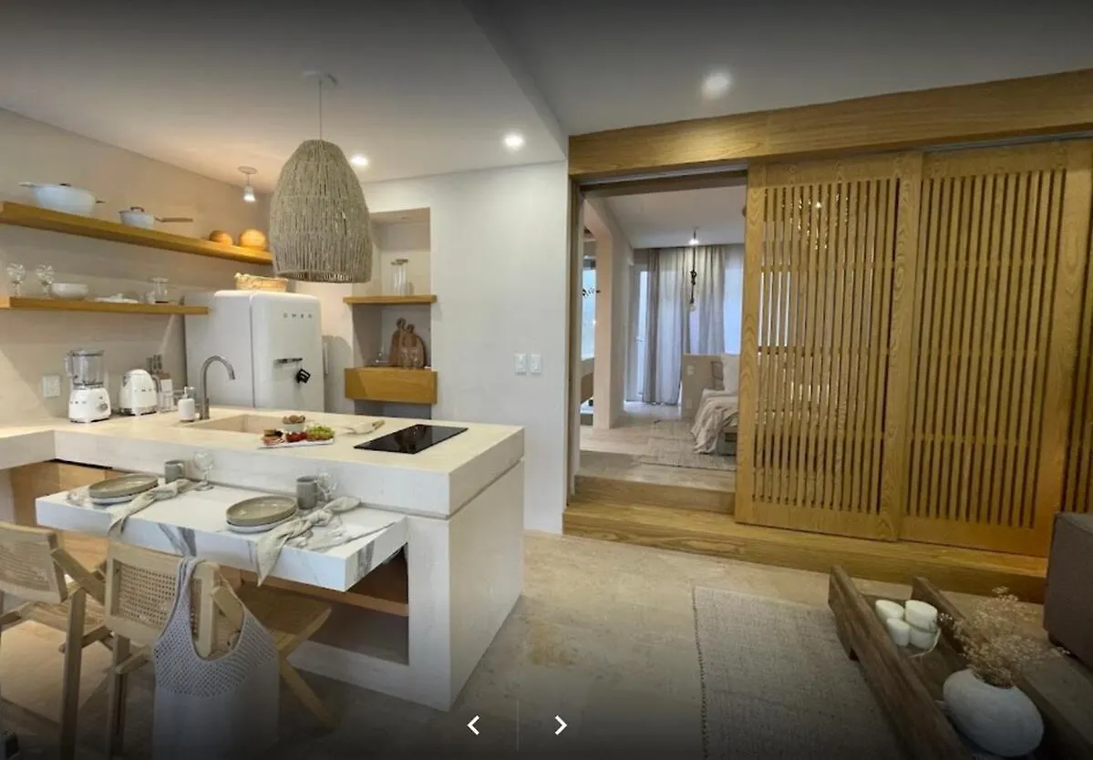 Contatti di New Villa With Bathtub And Jacuzzi